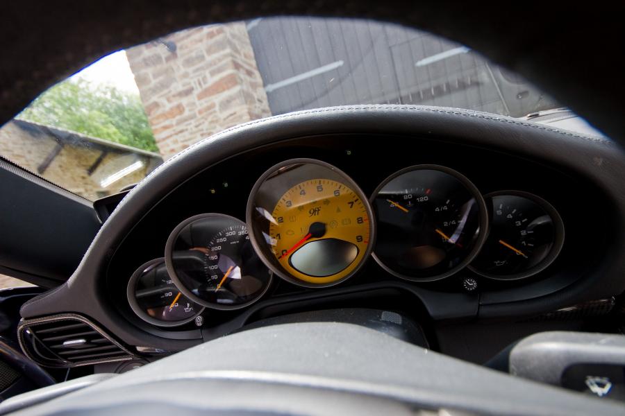  Porsche 911 GTurbo 1200 by 9ff 2012 года  (фото 6 из 42)